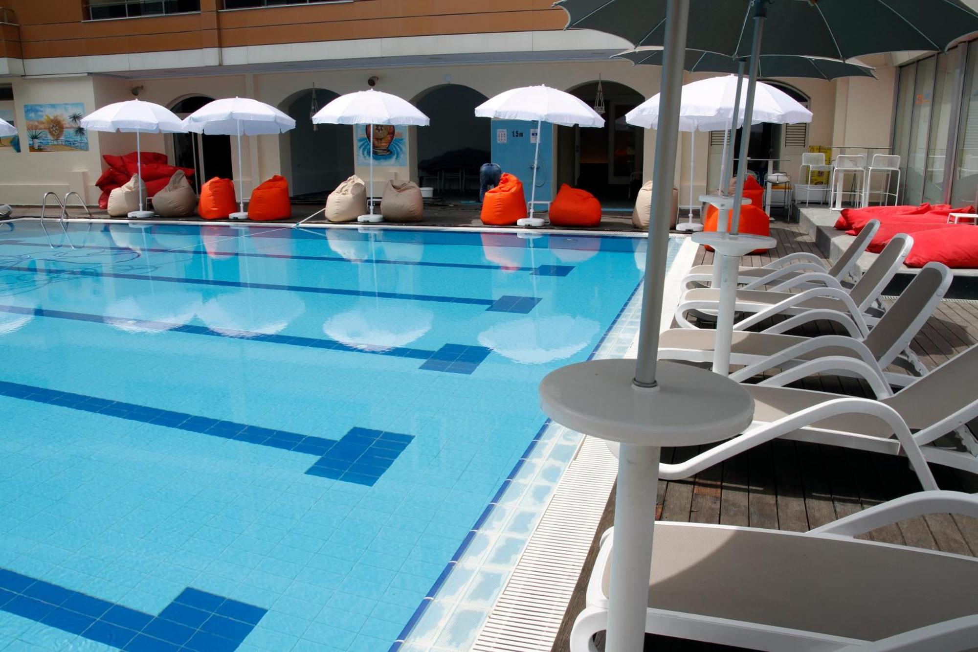 Amh Hotel Durrës Exterior foto