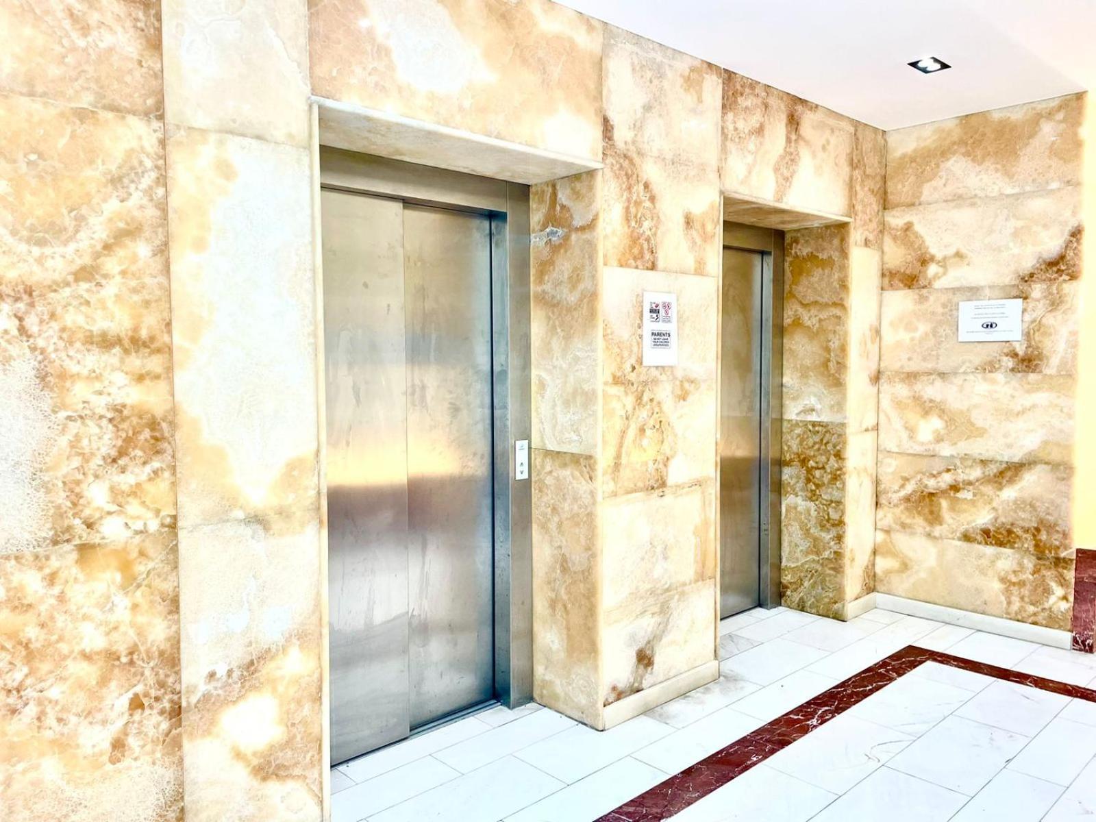 Amh Hotel Durrës Exterior foto